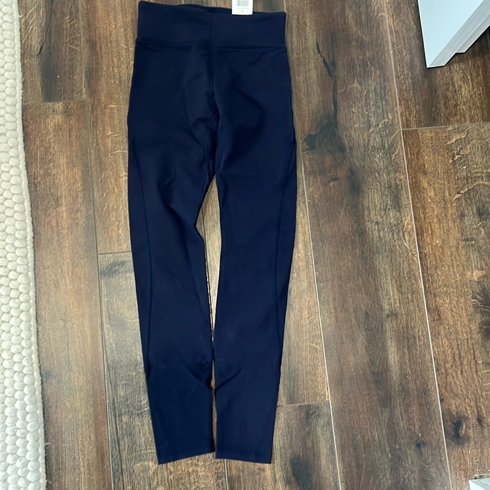 Tory sport essential women’s leggings. NWT